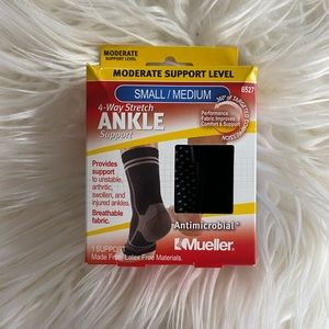 NWT 4-way stretch ankle support